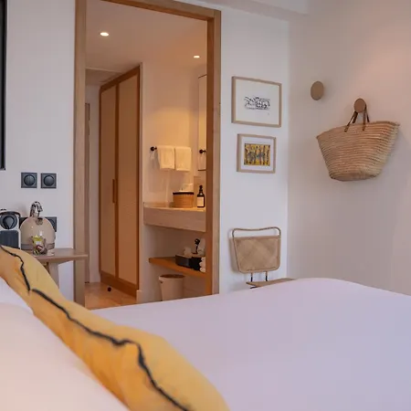Les Roches Brunes Hotel 4*
