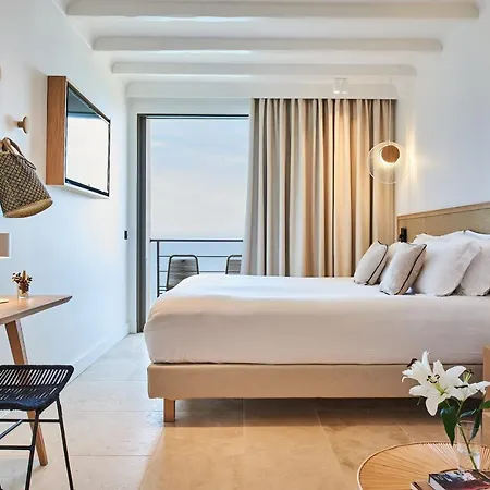 Les Roches Brunes Hotel 4*