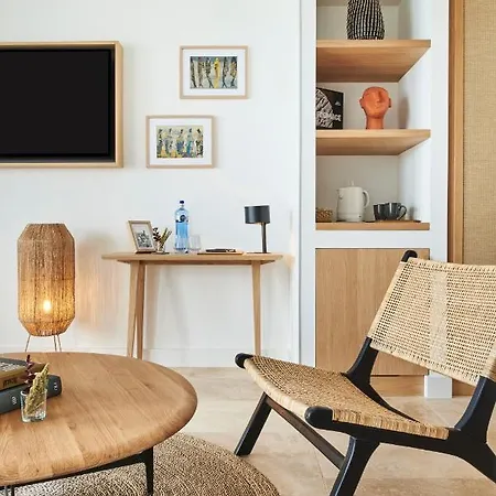 Hotel Les Roches Brunes 4*