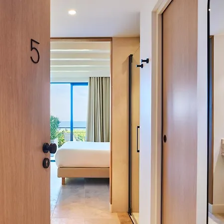 Hotel Les Roches Brunes 4*