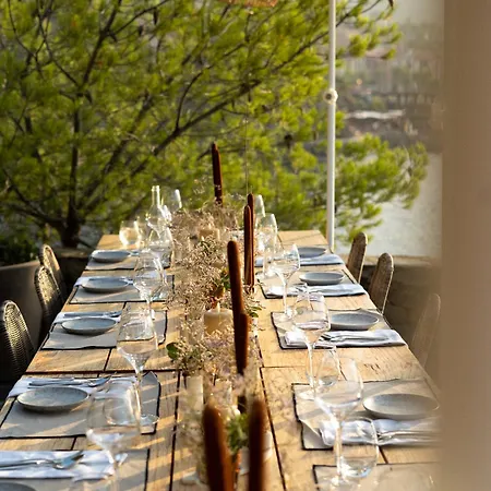 Les Roches Brunes Hotel 4*