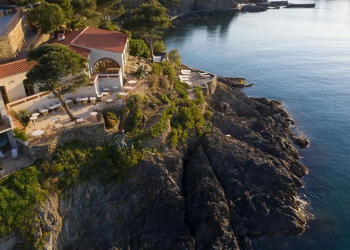 Les Roches Brunes 4* Κολιούρ